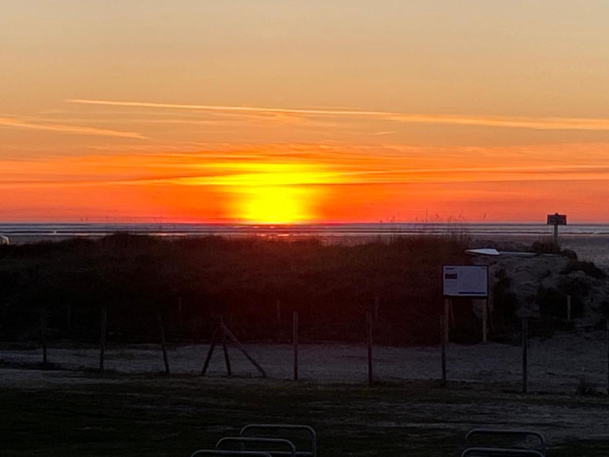 Frische Brise Ferienwohnung Mit Meerblick Cuxhaven Exteriör bild
