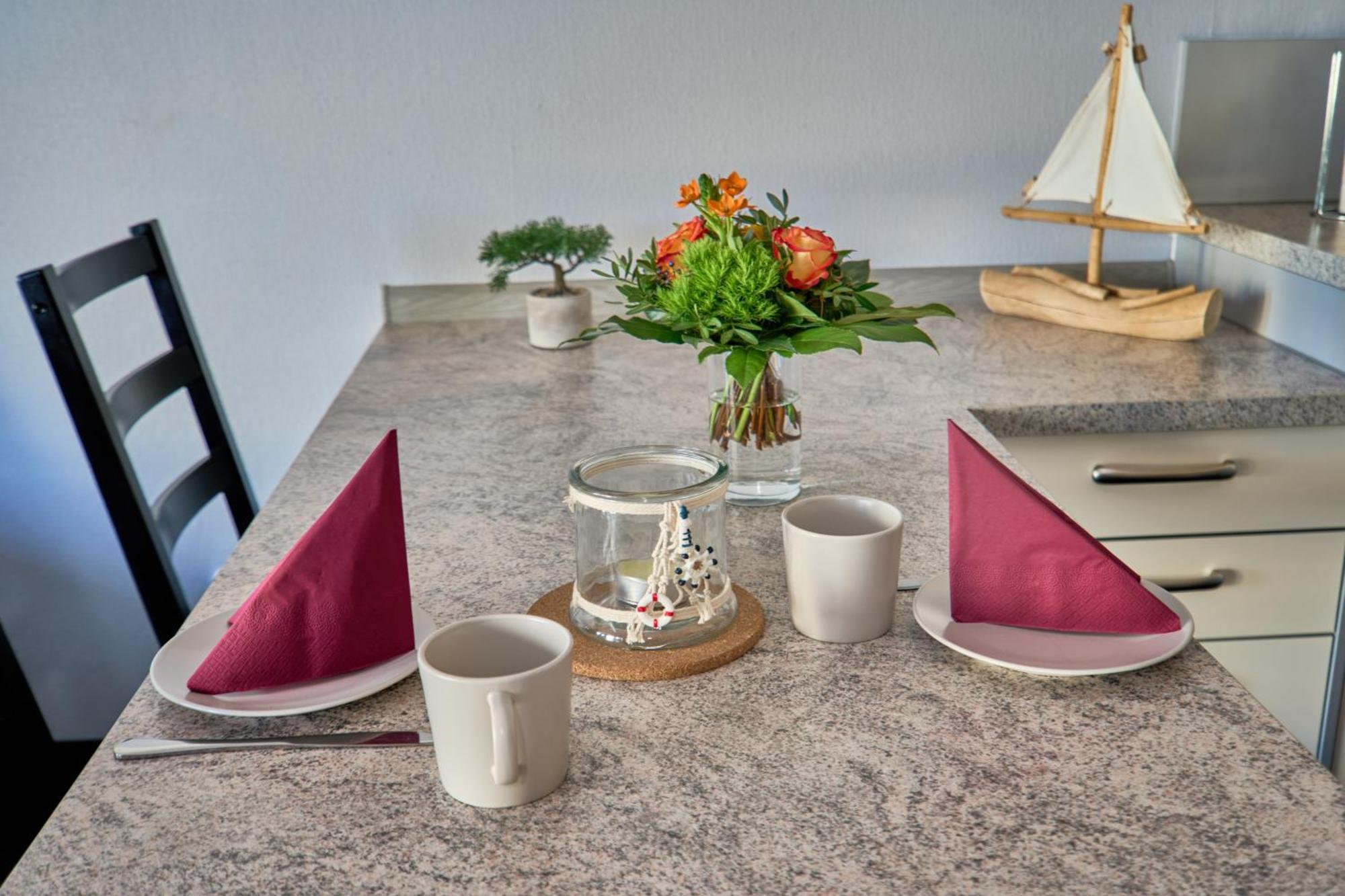 Frische Brise Ferienwohnung Mit Meerblick Cuxhaven Exteriör bild